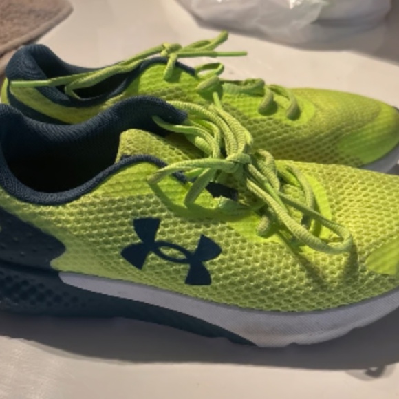 Under Armour Boys Charged Rogue 3 running shoe - Picture 2 of 4